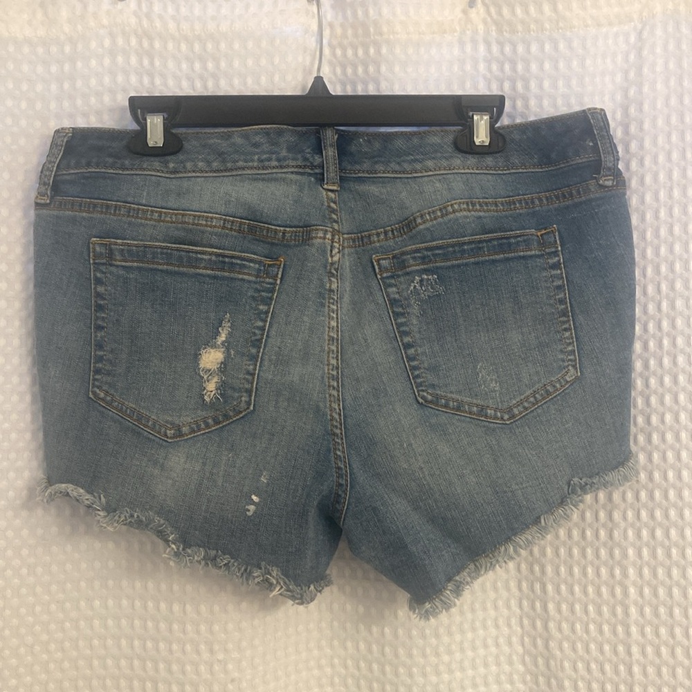 Denim shorts - Picture 2 of 5